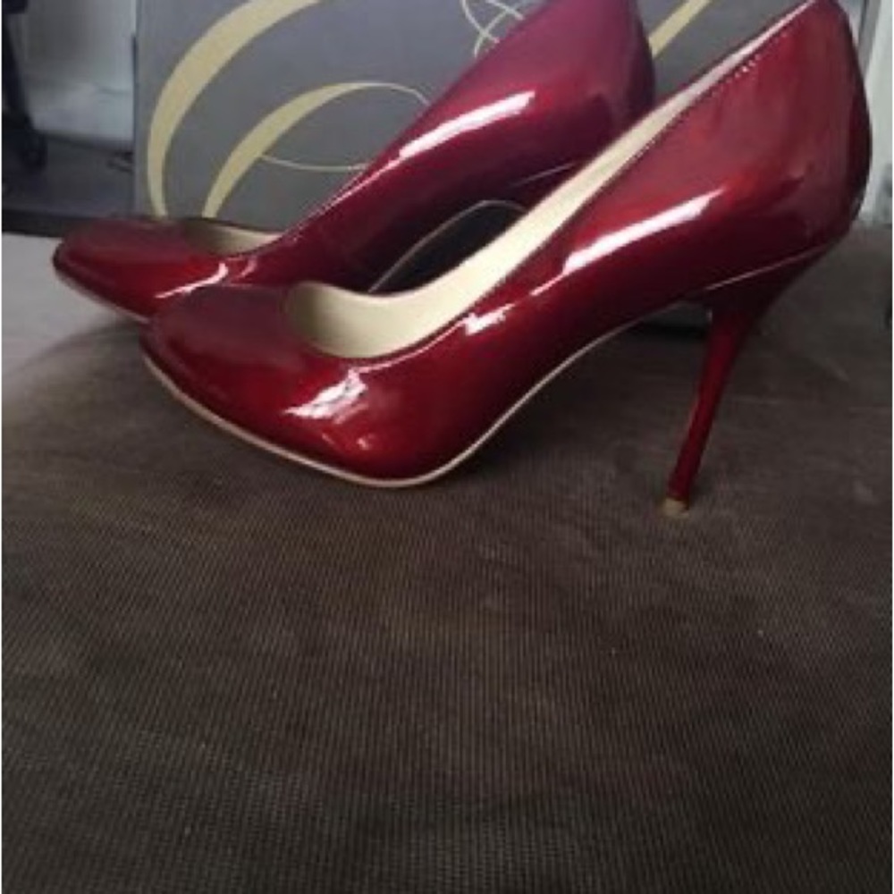 High heel size 6.5 dark red